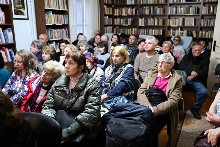 В РЕГИОНАЛНА БИБЛИОТЕКА „САВА ДОБРОПЛОДНИ”-СЛИВЕН БЕШЕ ПРЕДСТАВЕН БИО-БИБЛИОГРАФСКИЯТ УКАЗАТЕЛ „ВАСИЛ ДЕЧЕВ“